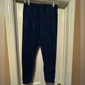 Lululemon Wunder Train with inside adjustable waistband